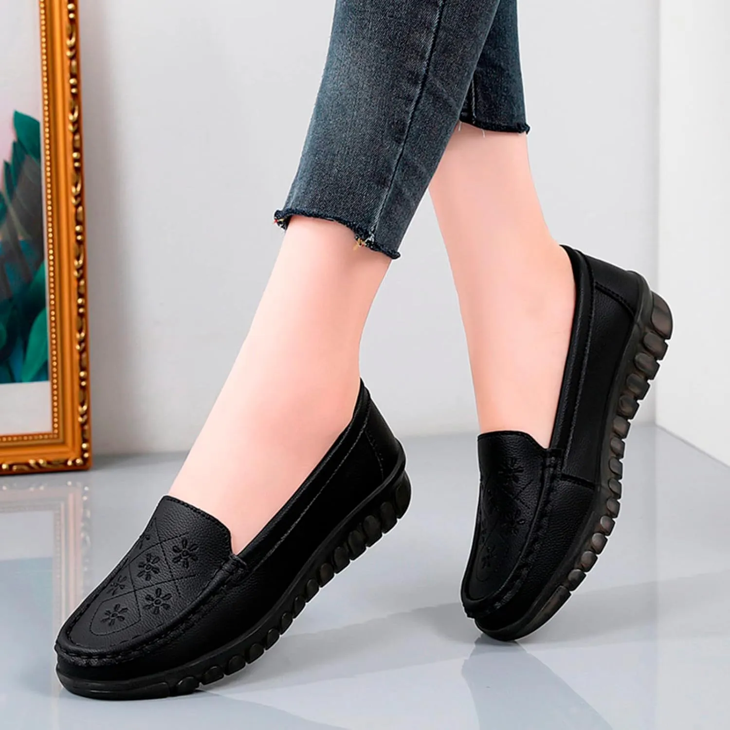 Barefoot Shoes Women Slip On Sneakers Women Mens Loafers Dress Shoes Closed Toe Indoor and Outdoor Christmas Running Shoes Women Wide Toe Box Trendy Casual