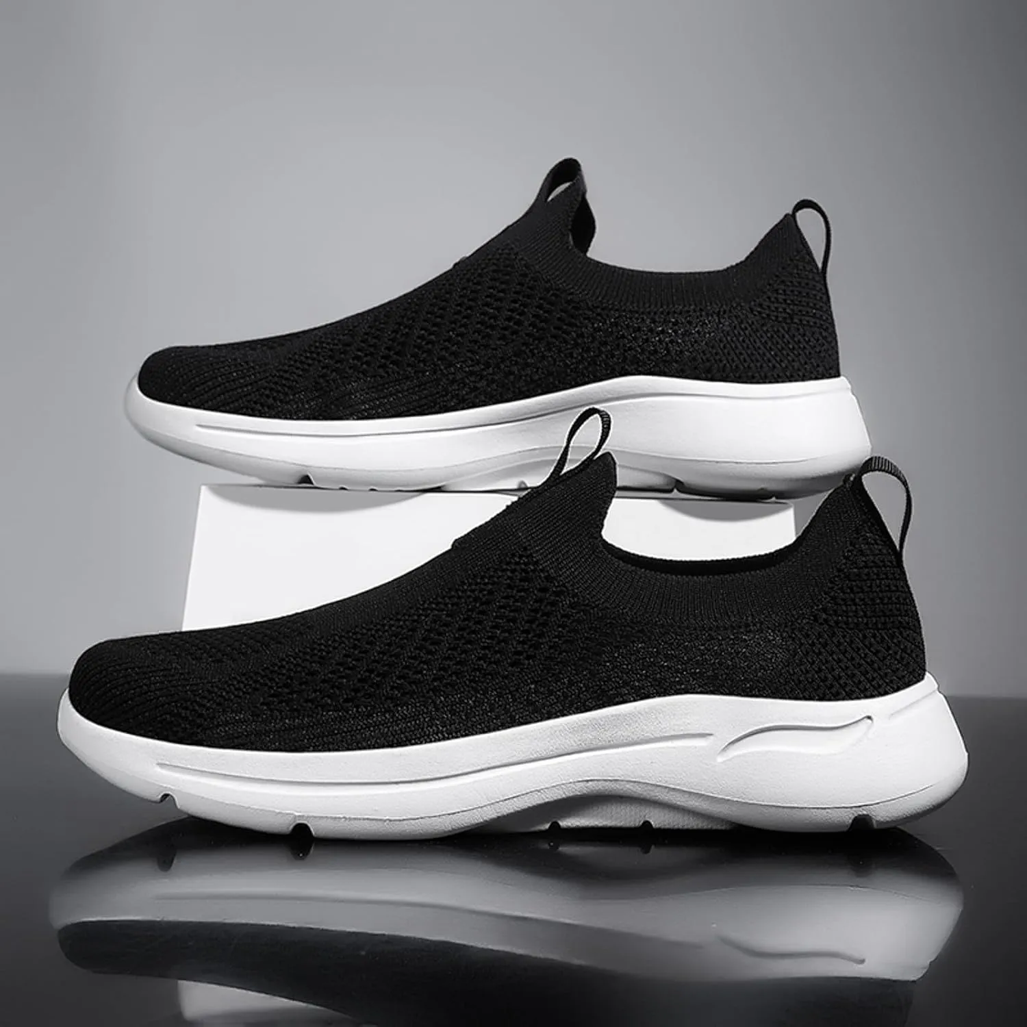 Casual Shoes for Men Men Sports Shoes Fashionable New Pattern Simple Solid Color Lightweight Fitting Comfortable Flat