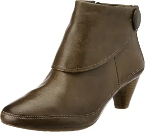 Clarks Women's Chelsea Boots