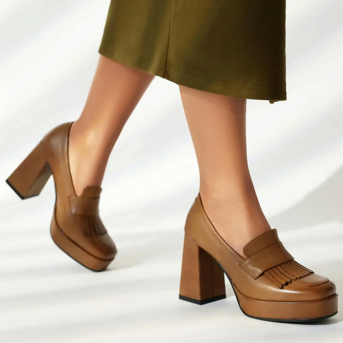 DINTAHA Tassel Chunky Platform Loafers for Women Square Toe Block High Heel Pumps