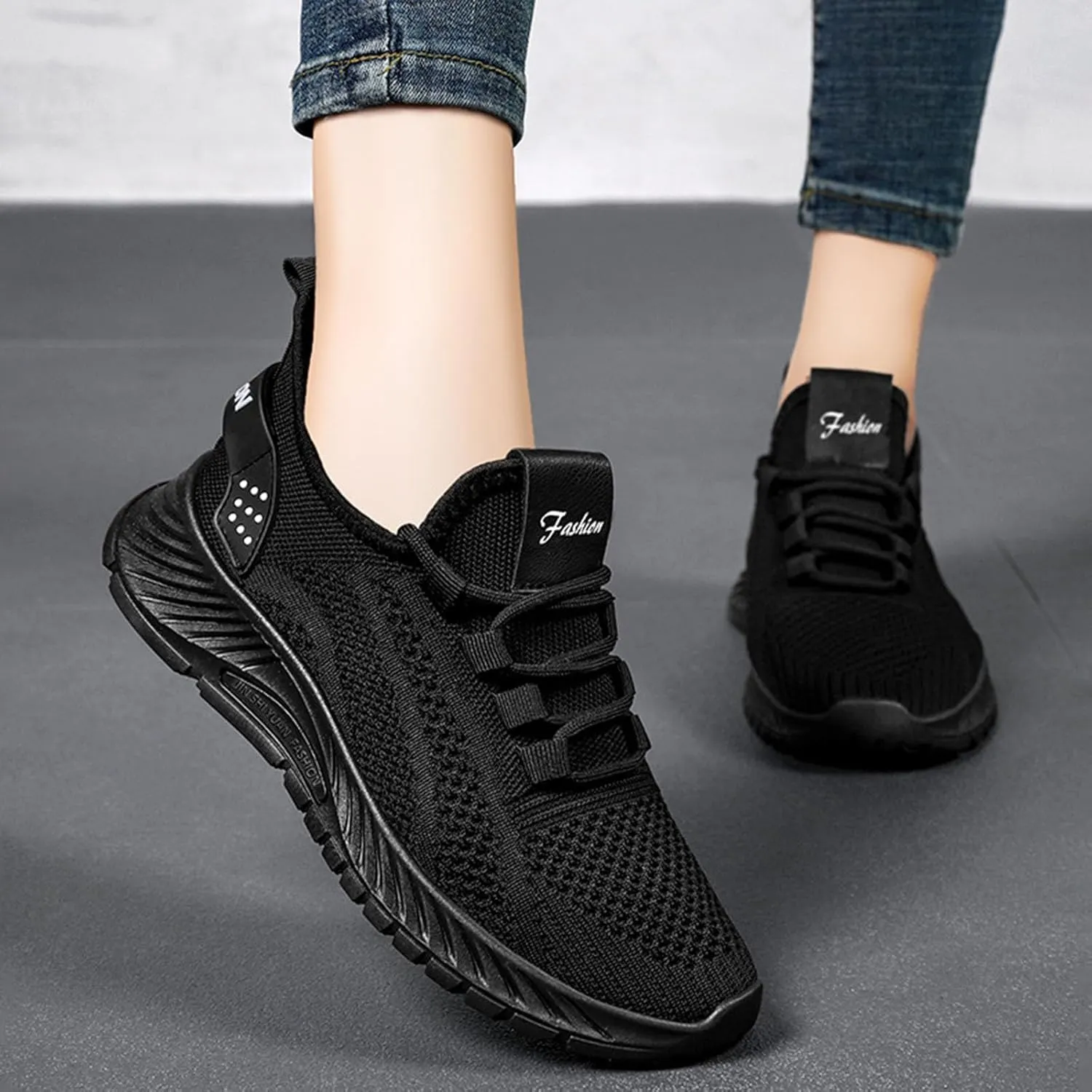 Flying Weaving Sneakers Women New Korean Fashion Round Head Lace Up Casual Shoes Thick Bottom Running Shoes Working