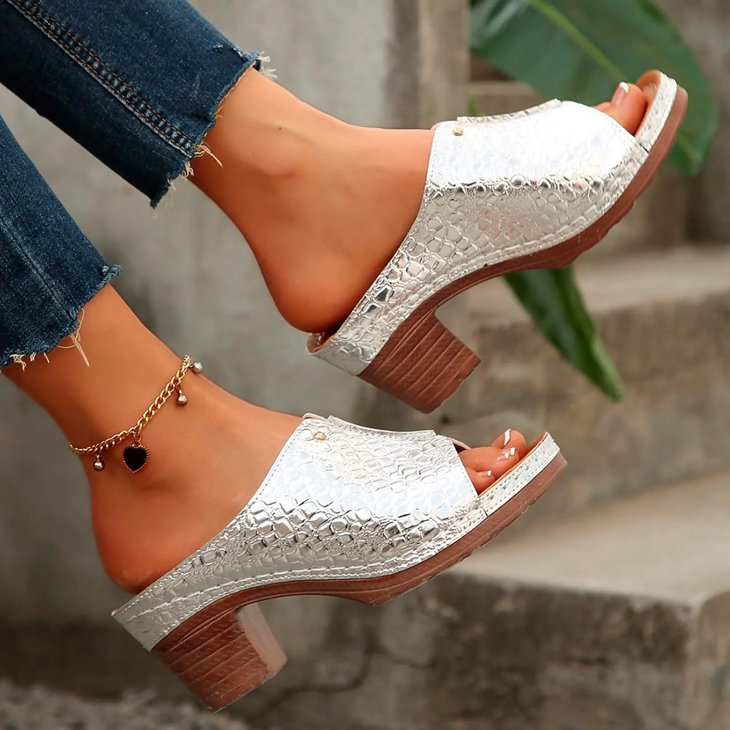 Ladies Summer Casual Bright Leather Solid Color Large Size High Heel Thick Bottom Beach Jelly Sandals for Women Heel