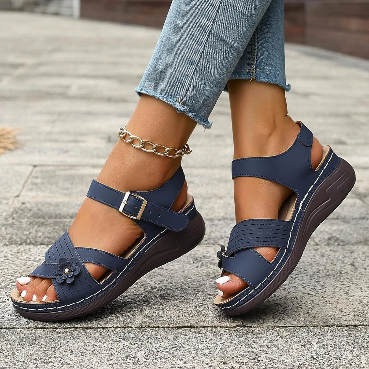 Ladies Summer Flower Solid Colour Buckle Thick Bottom Large Size Slope Heel Sandalss Sandals Women Fashion Sandals Flat