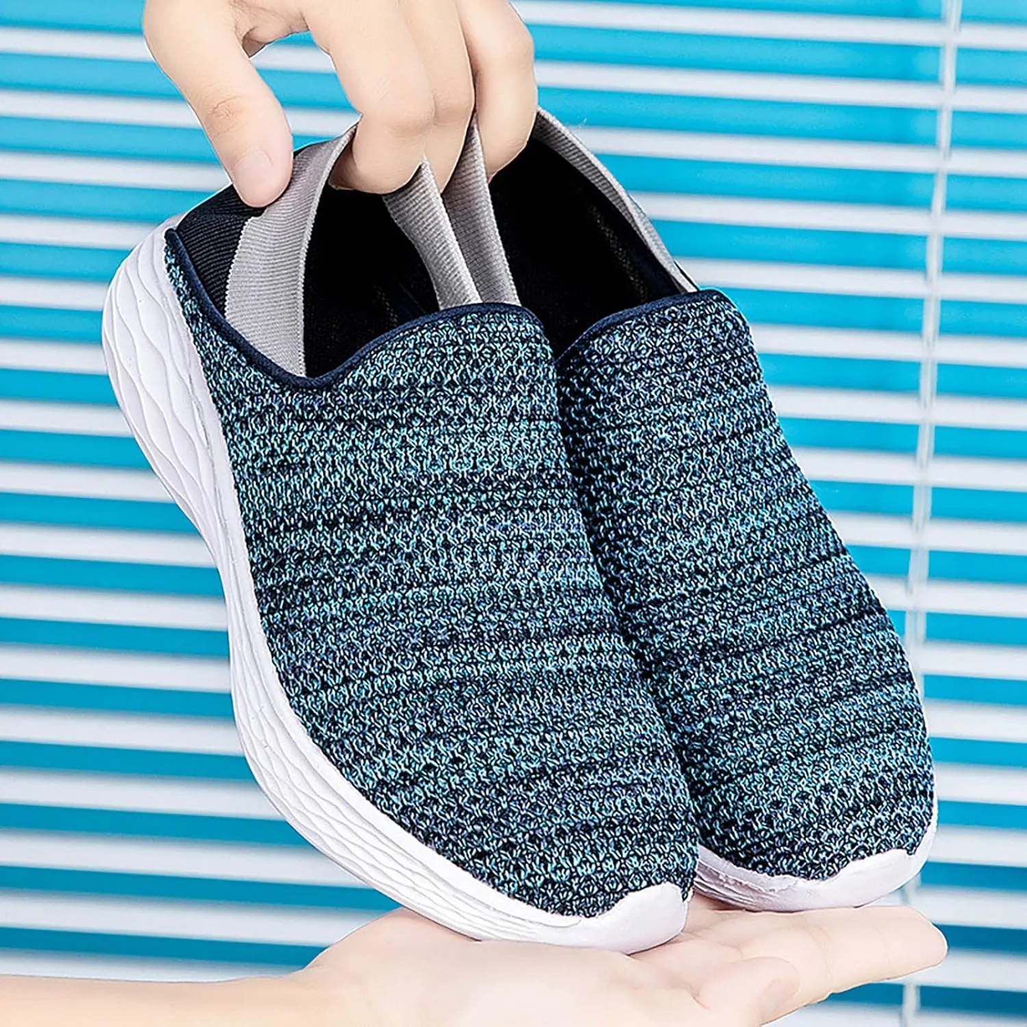 Men's Casual Shoe Couple Men's Spring and Summer New Non Slip Walking Fashion Light Shoes Middle and Elderly Shoes