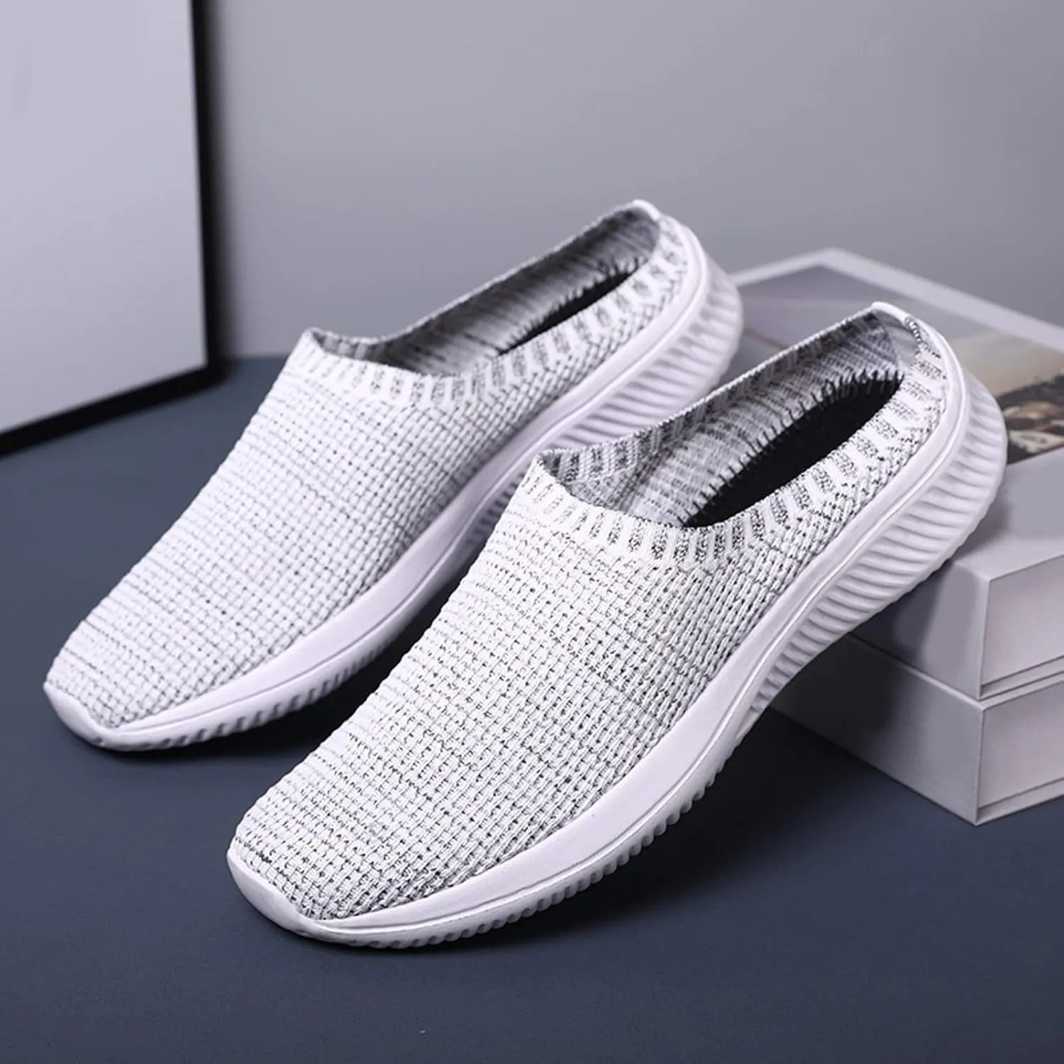 Men's Casual Shoe Men Sports Shoes Summer New Pattern Fashion Simple Solid Mesh Breathable Comfortable and Lightweight