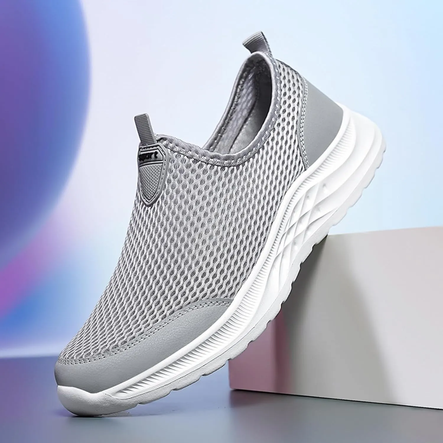 Men's Everyday Athletic Shoes Men Sports Shoes Fashionable New Pattern Mesh Hollow Breathable Comfortable Flat Bottom