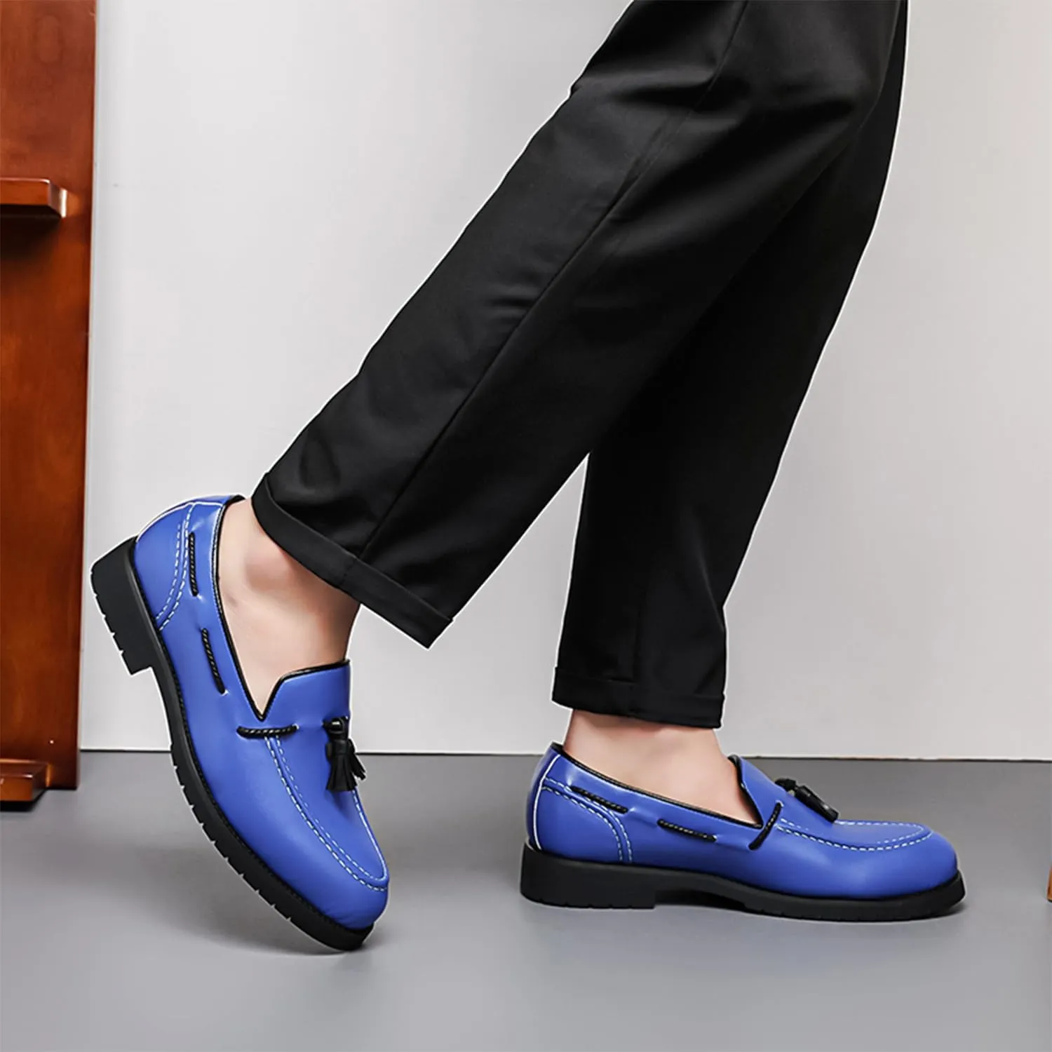 Men's Leather Loafers Black Slip-On Shoes Classic Tassel Loafers Arch Support Casual Dress Shoes