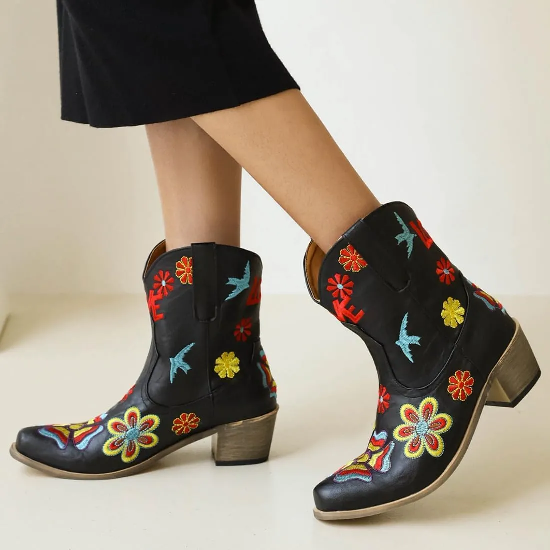 SACFOF Women Flower Embroidered Ankle Cowgirl Boots Square Toe Western Boots Chunky Chunky Mid Heel Short Boots