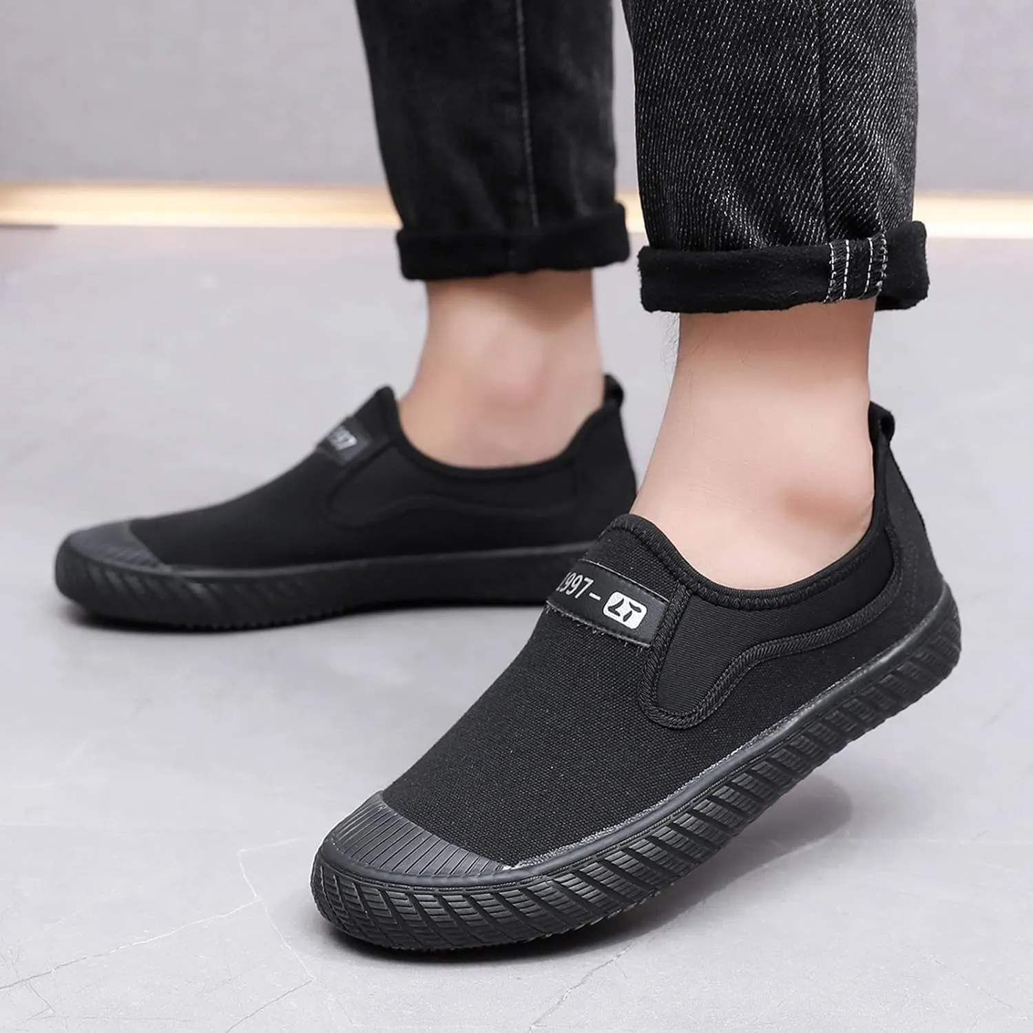 Shoe Made with Natural Materials Men Shoes Breathable Canvas Men Shoes Rubber Soled High Top Labor