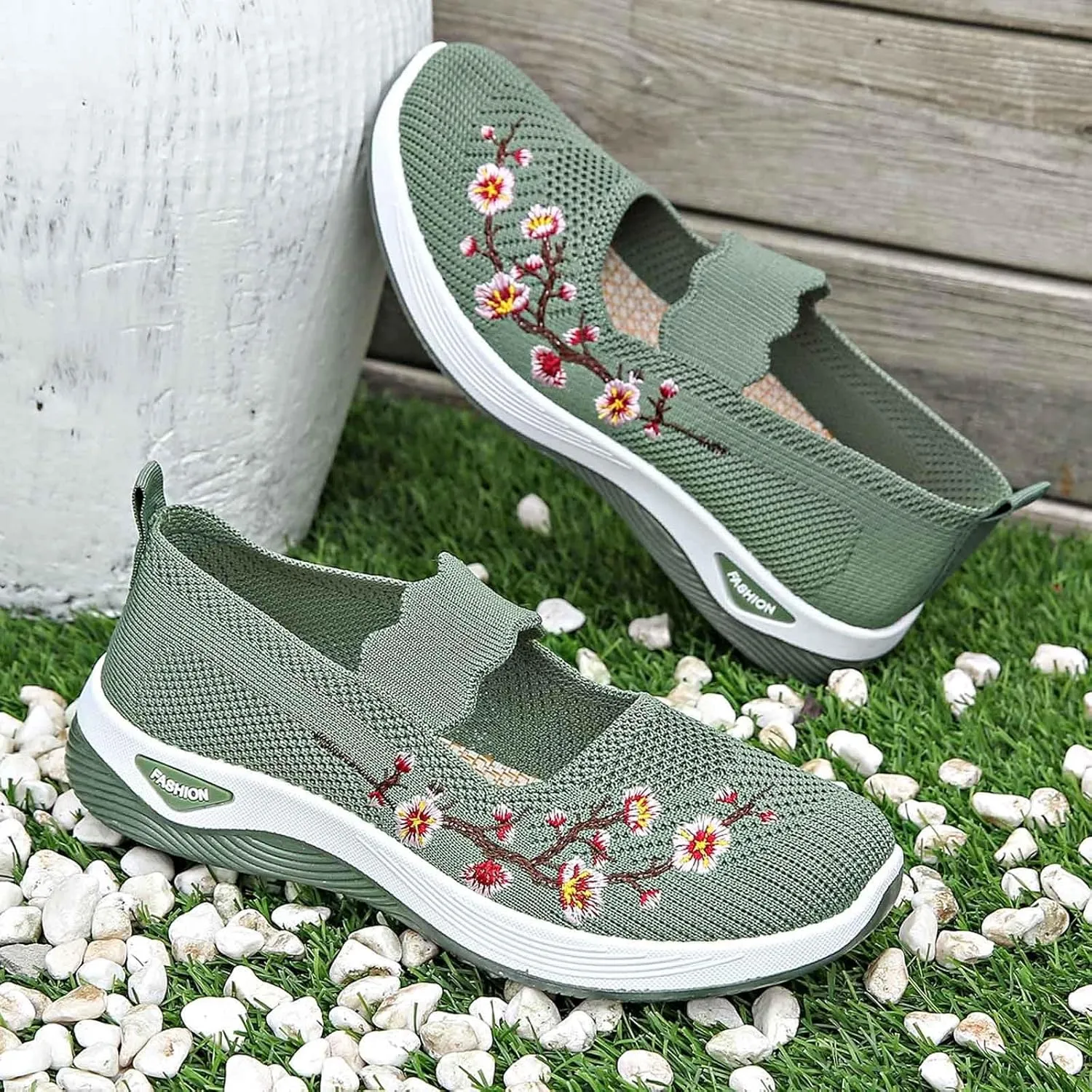 Women's Knitted Mesh Flat Loafers Slip-On Breathable Comfortable Low Top Sport Shoes Fashion Casual Basketball Shoes