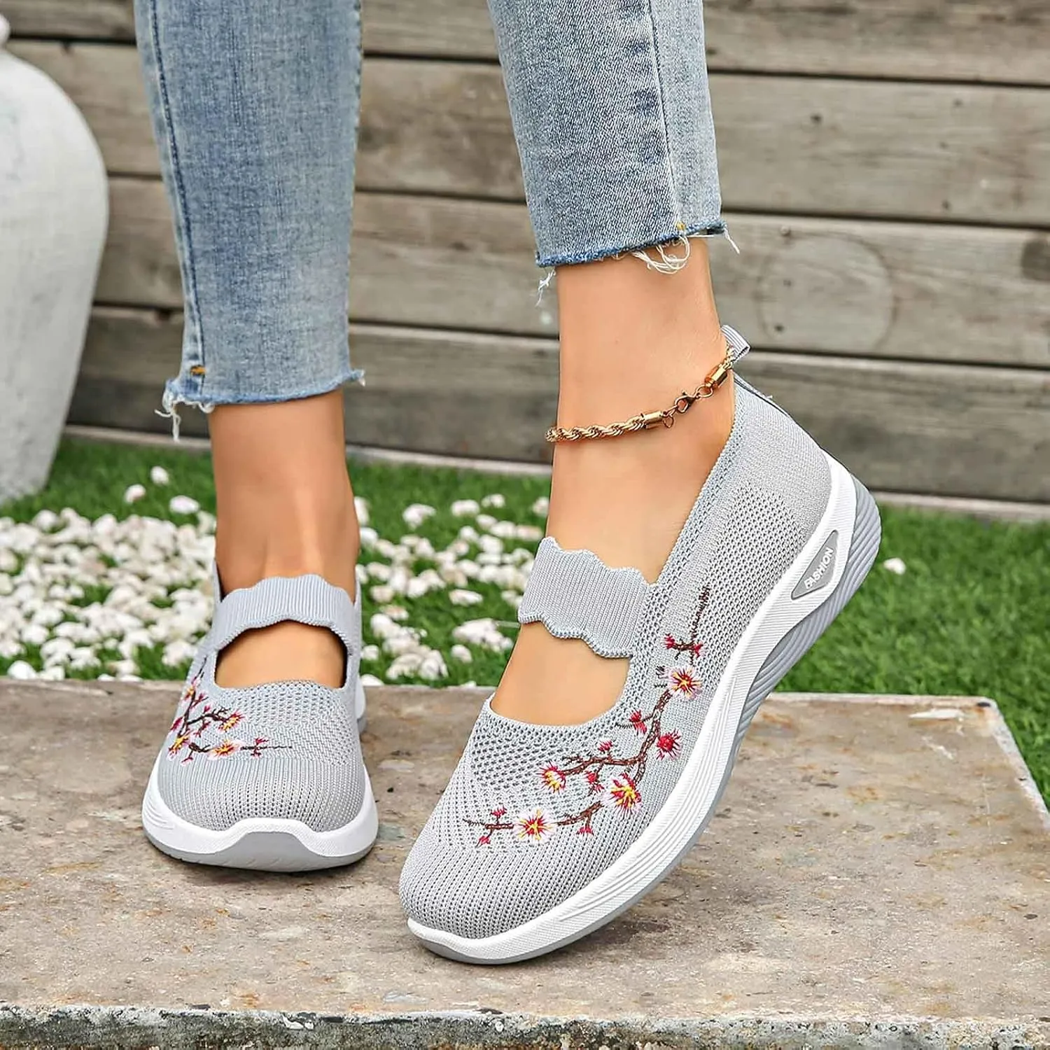 Women's Knitted Mesh Flat Loafers Slip-On Breathable Comfortable Low Top Sport Shoes Fashion Casual Basketball Shoes
