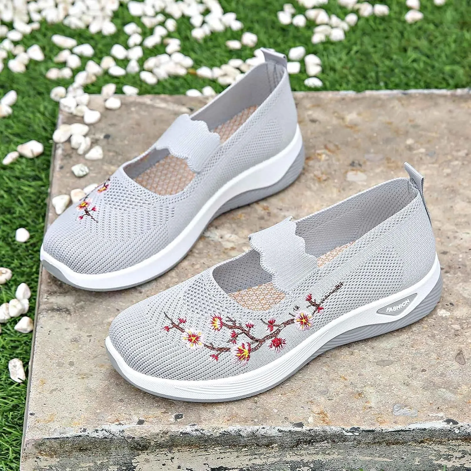Women's Knitted Mesh Flat Loafers Slip-On Breathable Comfortable Low Top Sport Shoes Fashion Casual Basketball Shoes